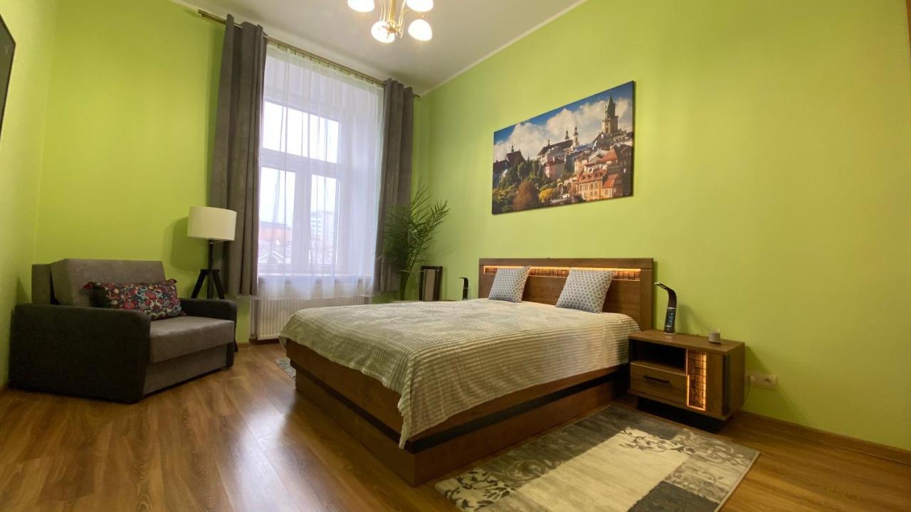 Lublinbnb - Exclusive Family Apartment ------ In The Heart Of Lublin -------------------------------- Bedroom & Living Room & Kitchen Luaran gambar