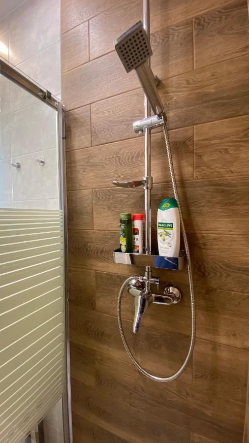 Lublinbnb - Exclusive Family Apartment ------ In The Heart Of Lublin -------------------------------- Bedroom & Living Room & Kitchen Luaran gambar