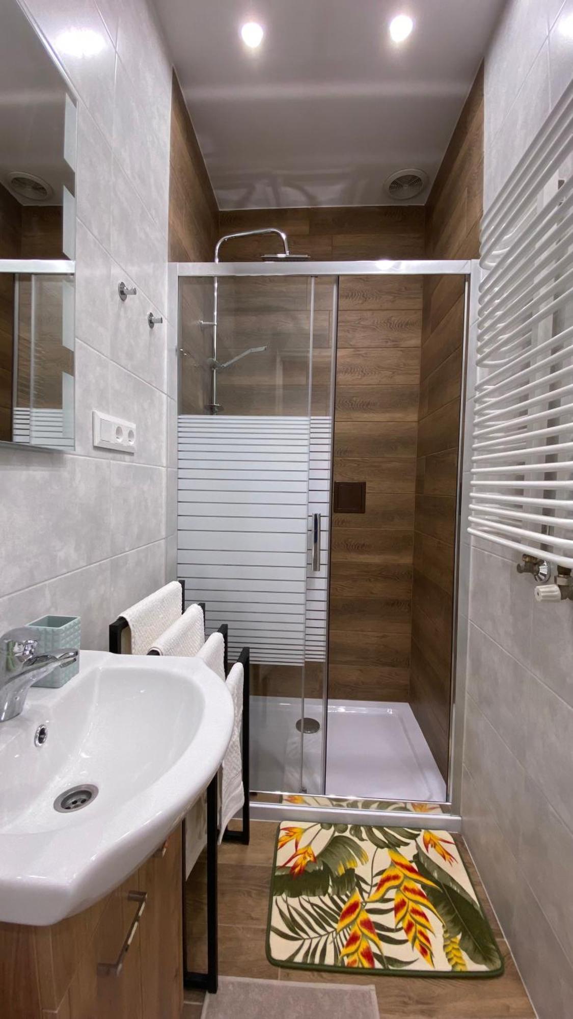 Lublinbnb - Exclusive Family Apartment ------ In The Heart Of Lublin -------------------------------- Bedroom & Living Room & Kitchen Luaran gambar